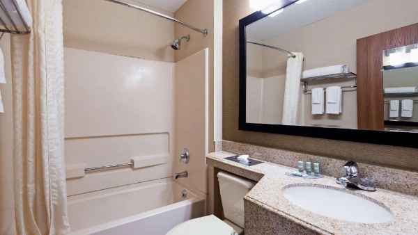 Best Western Crown Inn & Suites image 12